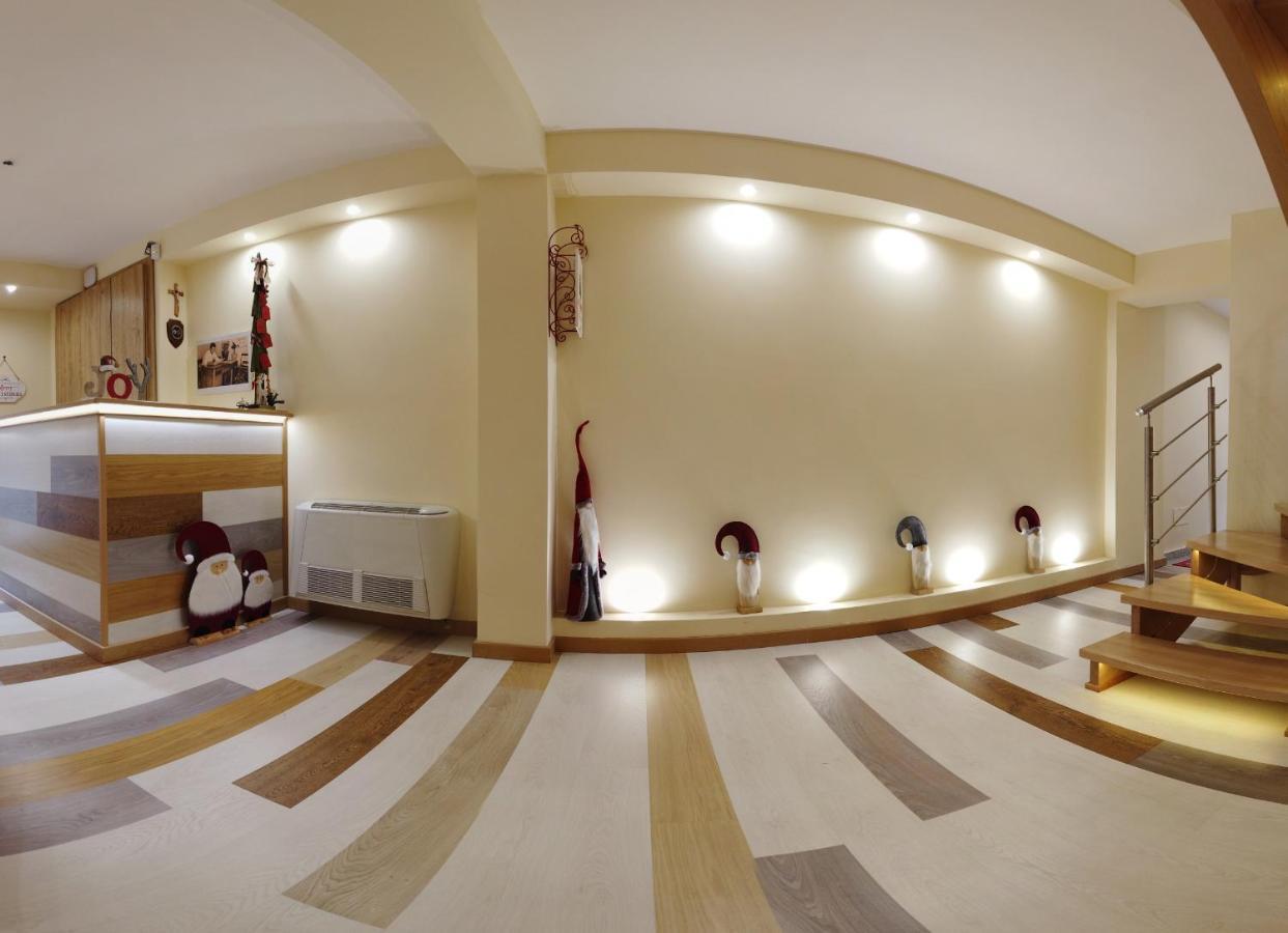 Abete Bianco - Albergo Del Natale Camigliatello Silano Ngoại thất bức ảnh
